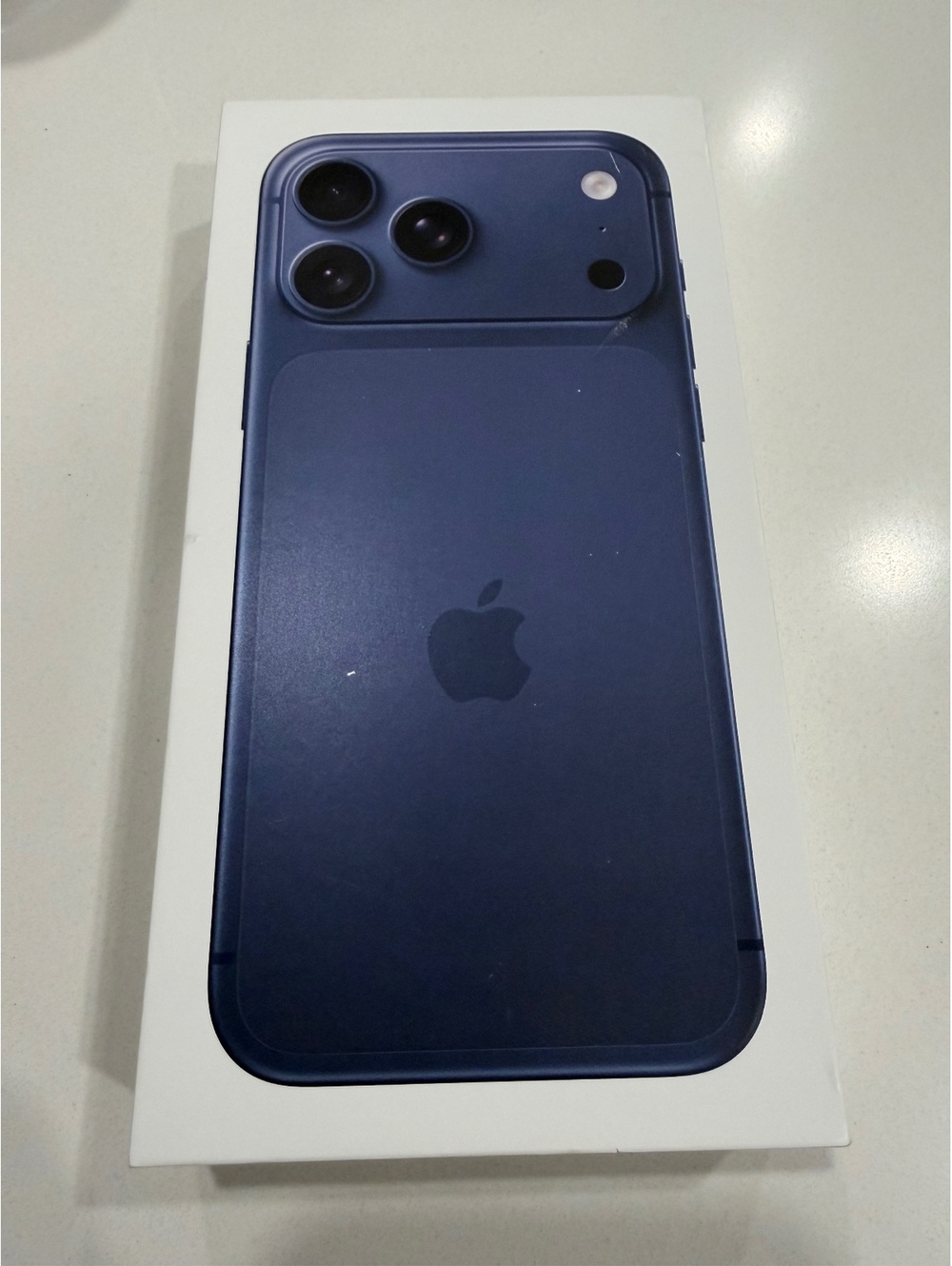 BOX ONLY Apple iPhone 17 pro Retail Box